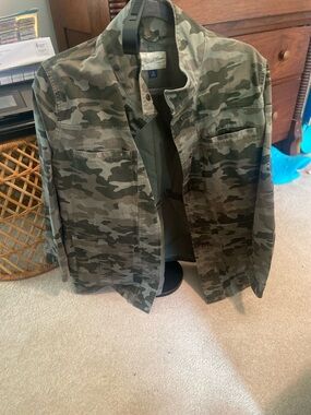 Universal Thread Olive Green Camo Jacket